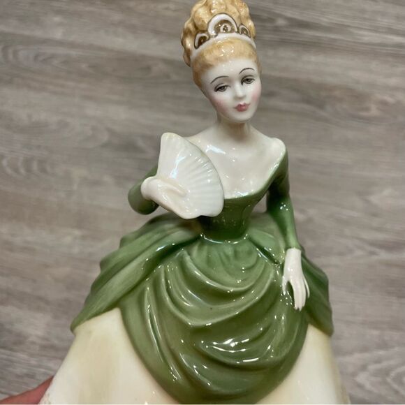 Vintage Royal Doulton HN2312 "Soiree" Bone China Figurine (512286H) 1967s - Picture 3 of 11